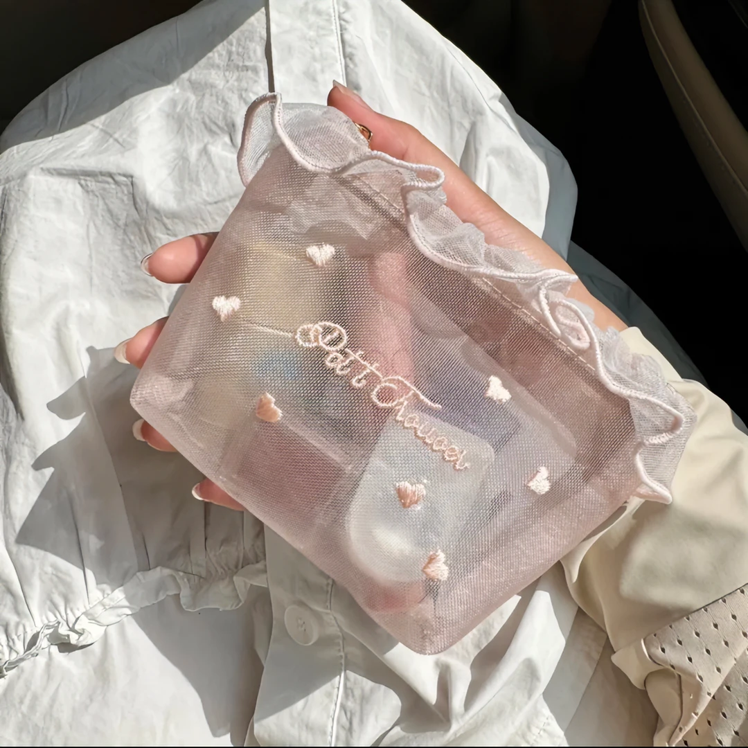 韩国ins风少女网纱爱心刺绣便携化妆包 可爱纸巾包补妆收纳包