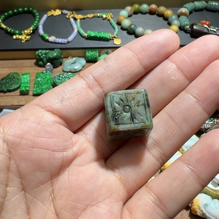 翡翠手串未镶嵌翡翠单珠