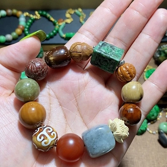 【闪购商品】翡翠手串银S925镶嵌翡翠手串