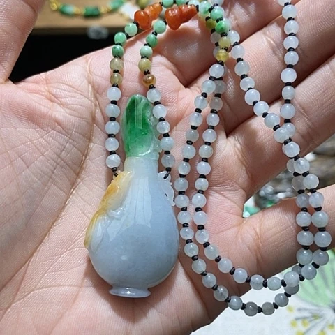 【闪购商品】翡翠吊坠(赠链)未镶嵌翡翠吊坠