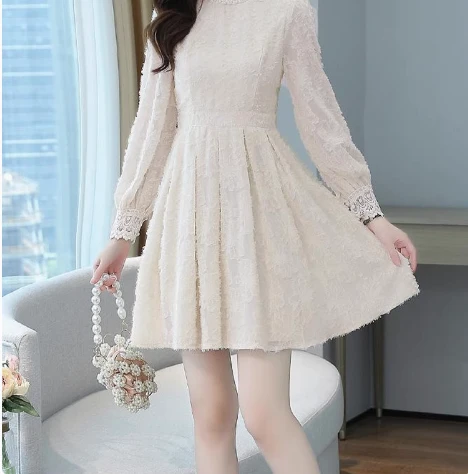 【随机】精美连衣裙一件