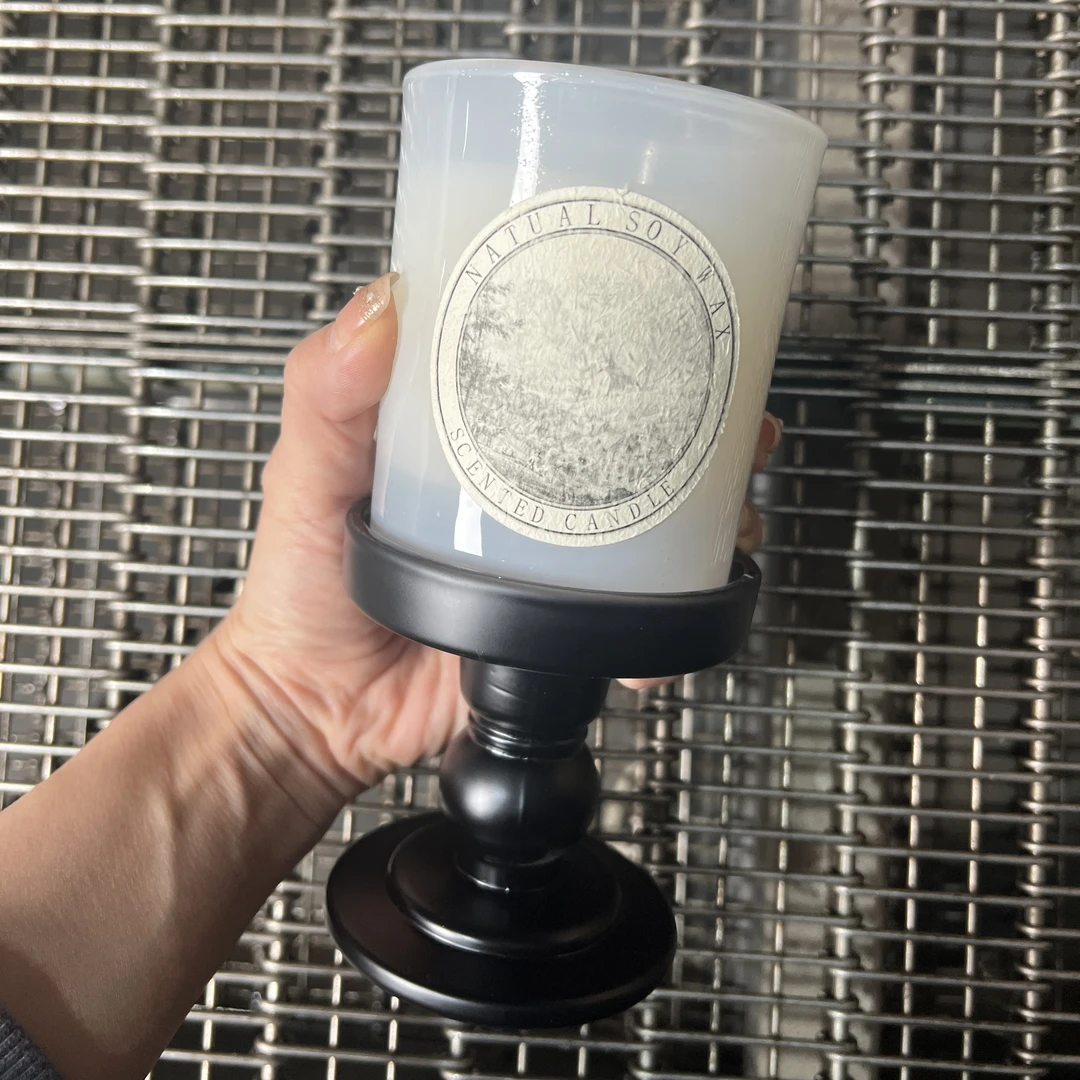 黑色烛台杯香薰蜡烛