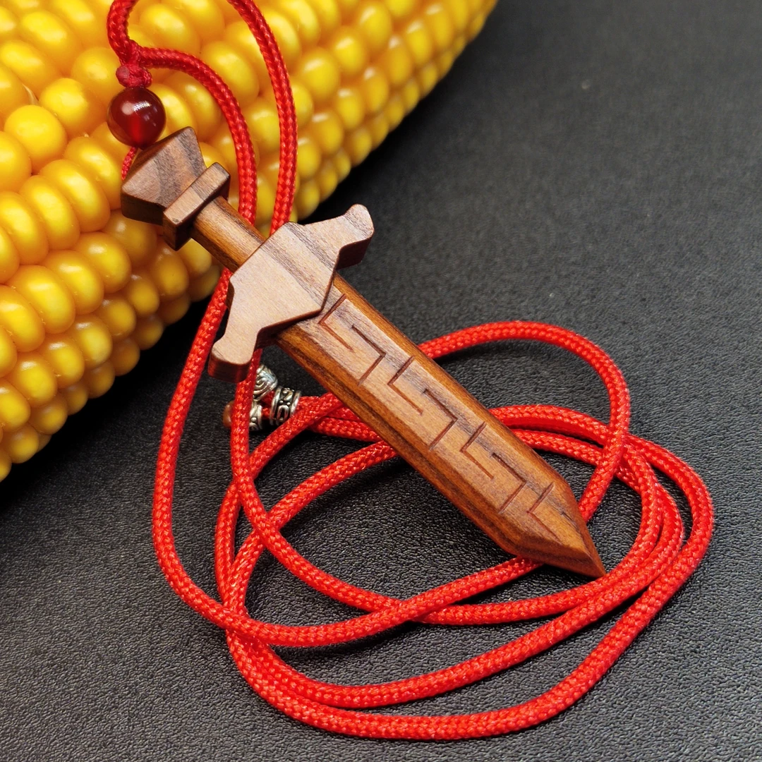 纯手工雕刻桃木剑脖挂桃木斧子吊坠手链桃木刀钥匙扣脚链红绳挂件