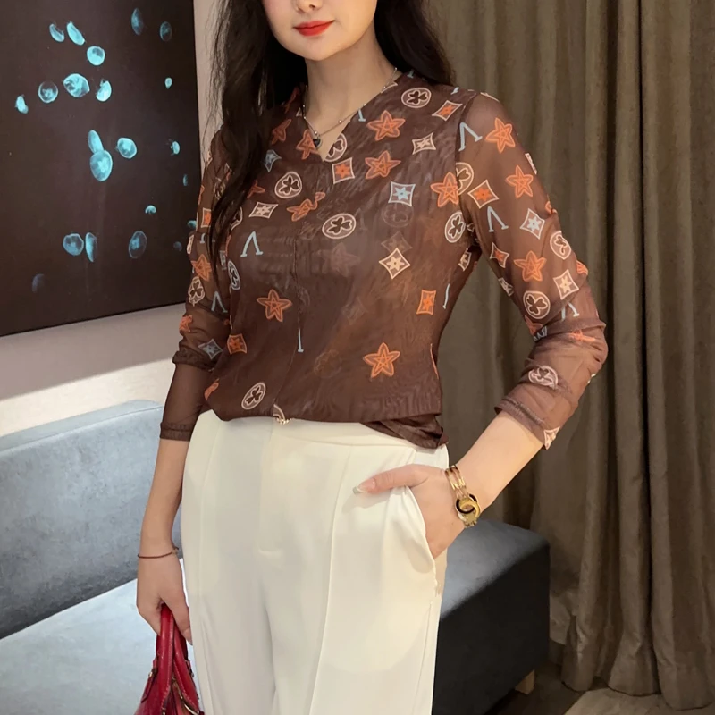 EVA00807秋冬长袖打底衫设计感复古洋气显瘦圆领印花V领小衫