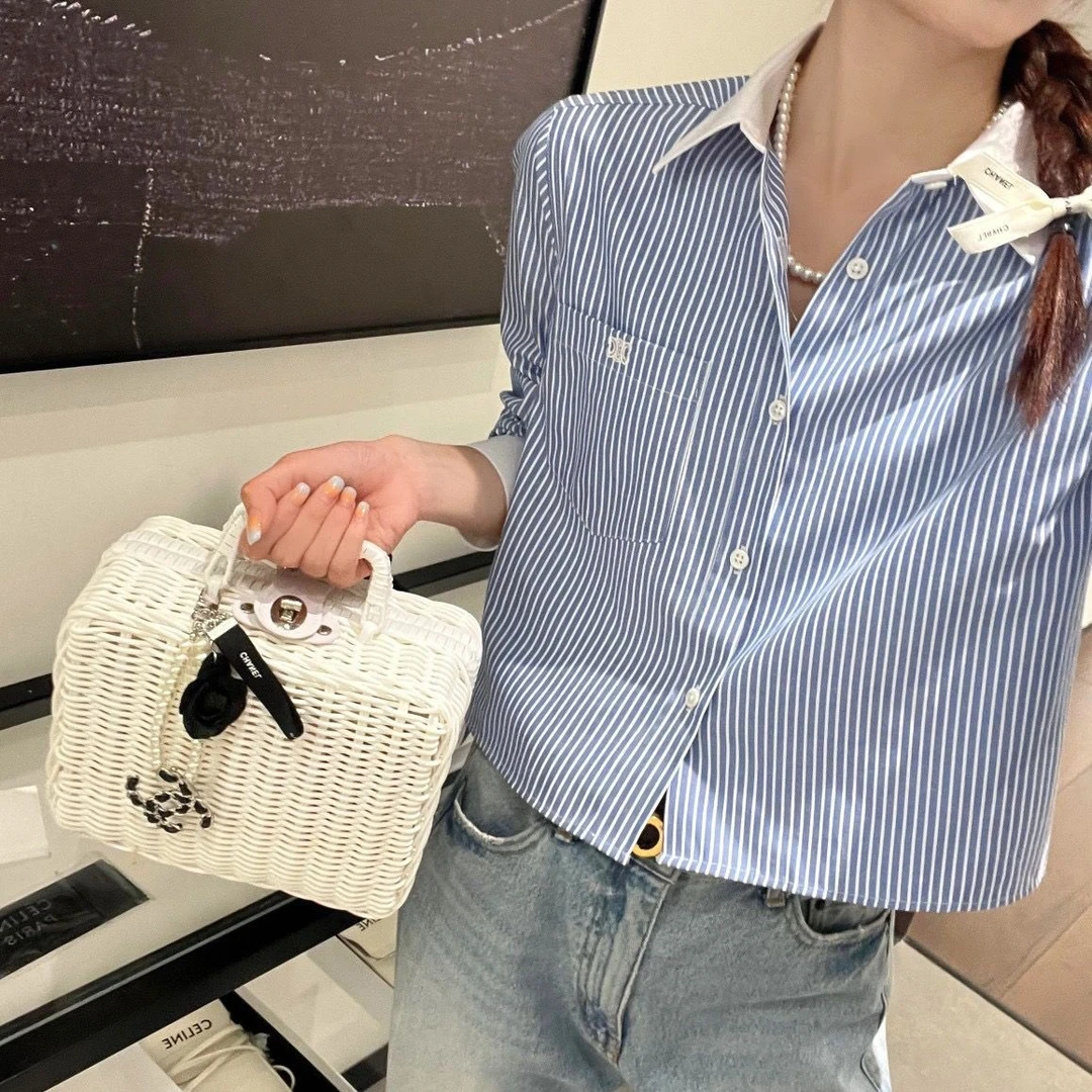 【现货】ICCLEK线上店 蓝白竖条纹衬衣 设计感 洋气 气质 纯色-2179