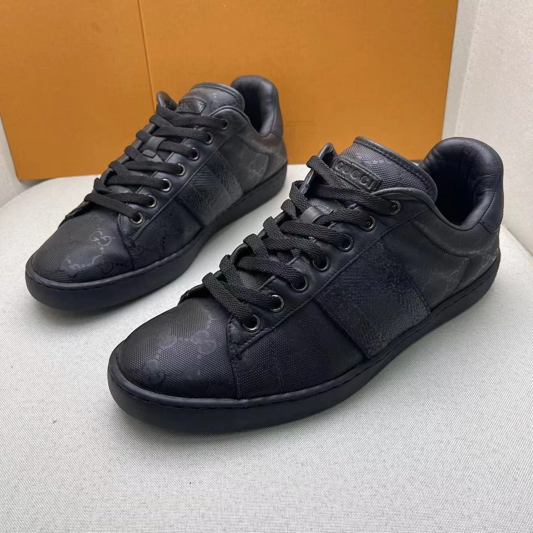 95新 GUCCI/古驰 黑色双G满印时尚百搭舒适低帮板鞋/42码/96新