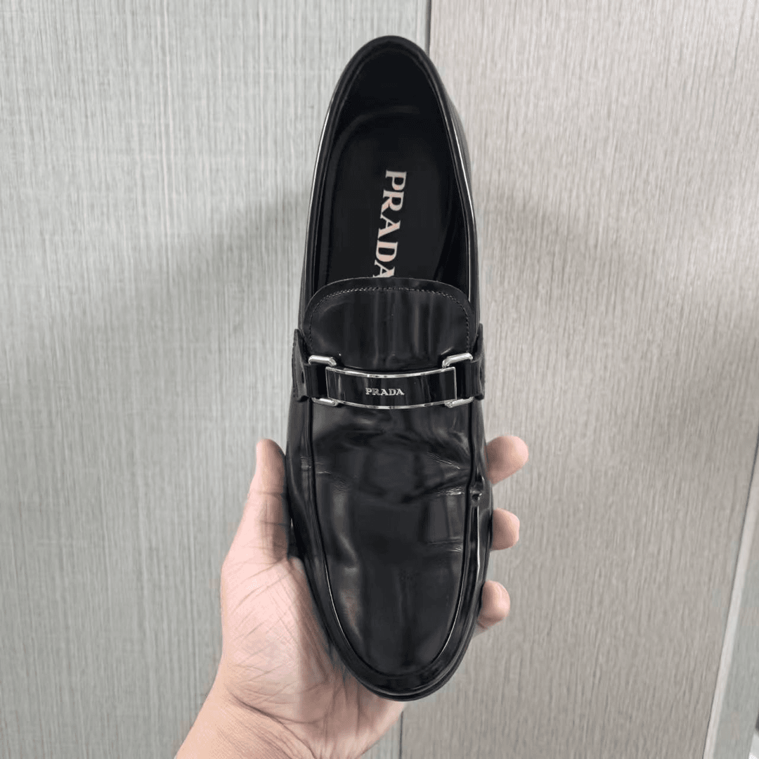 Prada/普拉达黑色舒适时尚百搭软底银标休闲皮鞋/41欧/97新