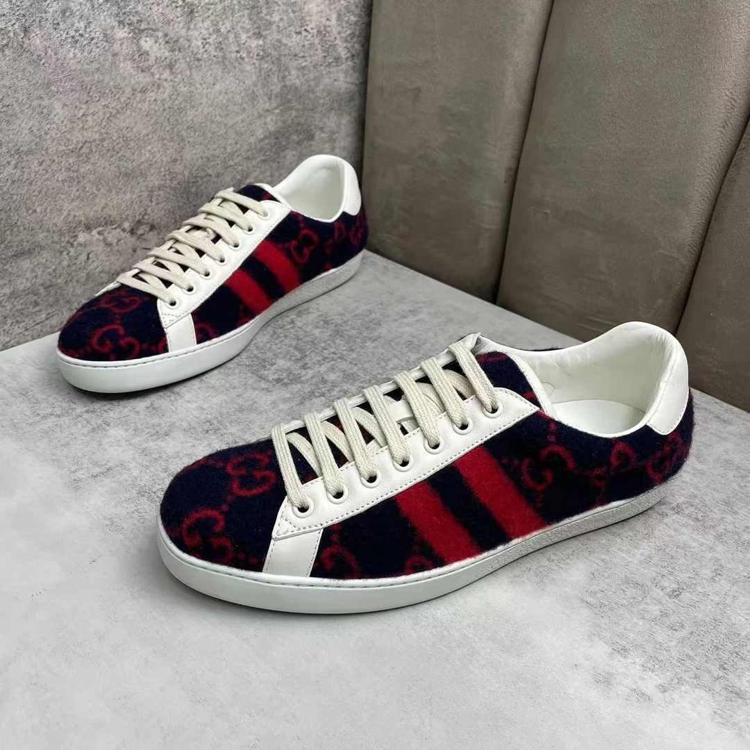 全新未使用 GUCCI/古驰 黑红灯芯绒印花满印时尚百搭板鞋/40.5欧