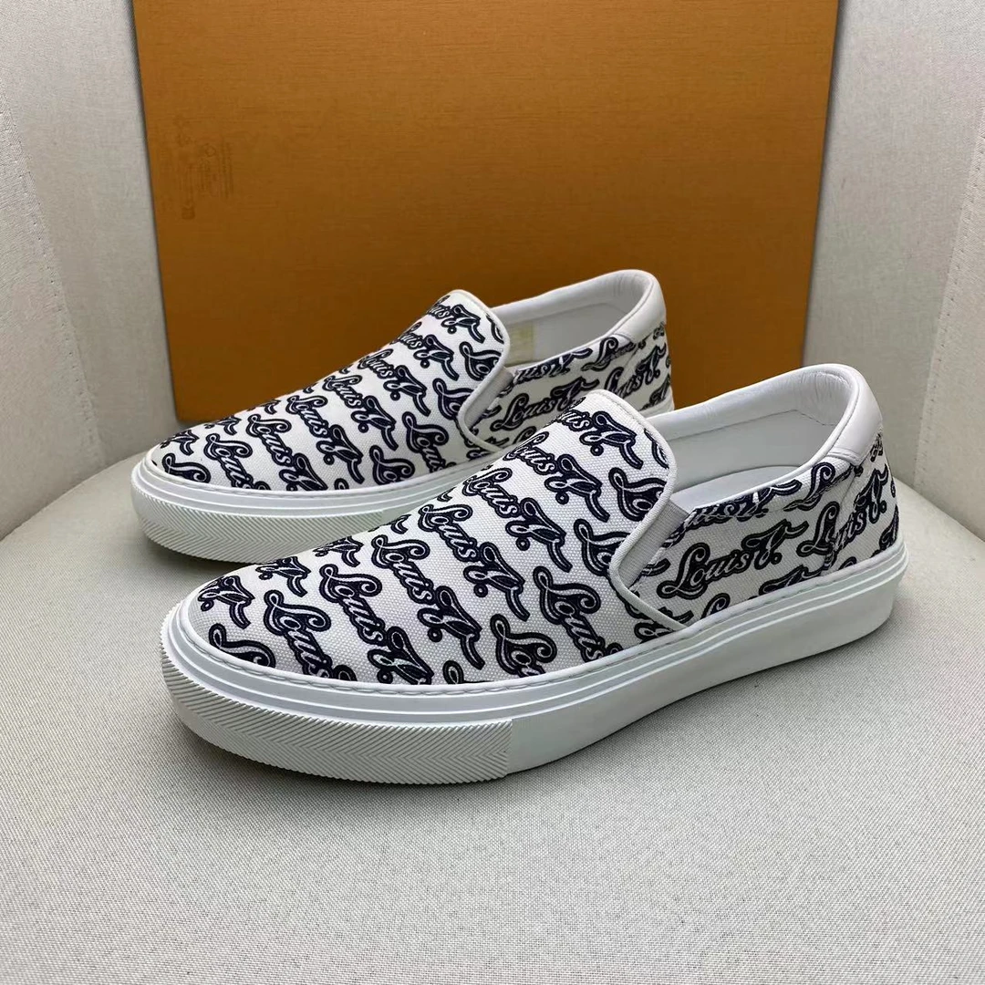 全新未使用 LouisVuitton/路易威登 黑白字母满印一脚蹬 40.5码