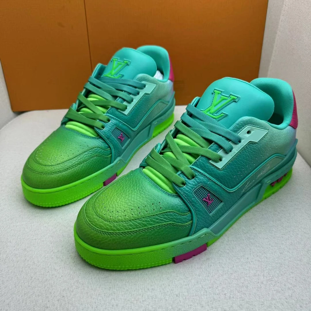 未使用 LouisVuitton/路易威登 青绿色时尚潮流tr板鞋40码