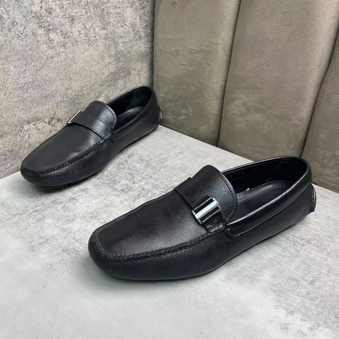 95新 Prada/普拉达 黑色徽标舒适时尚百搭软底豆豆鞋 40欧码