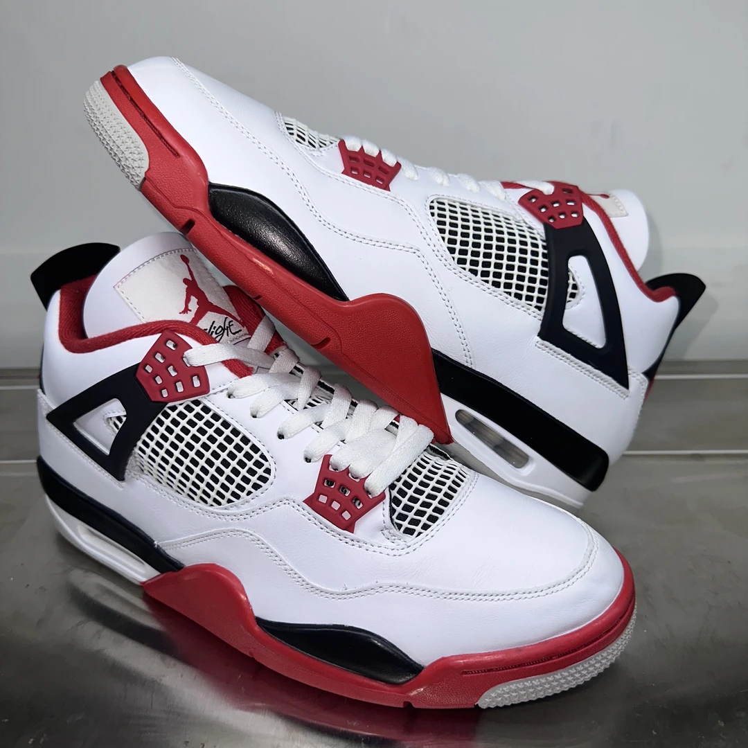 AJ4火焰红 45码配盒 99新成色 Air Jordan4系列