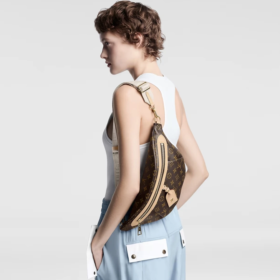 全新未使用 LouisVuitton/路易威登 可拆卸调节肩带拉链开合腰包