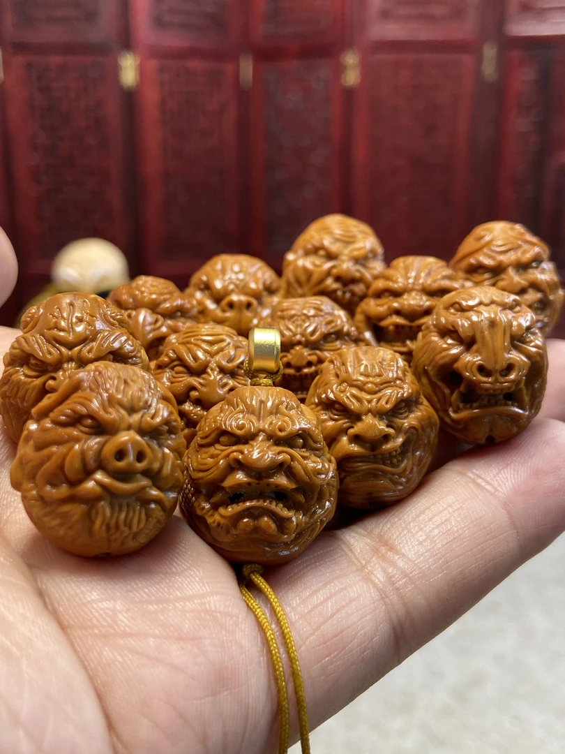橄榄核雕刻十二生肖恶僧佛爷手串