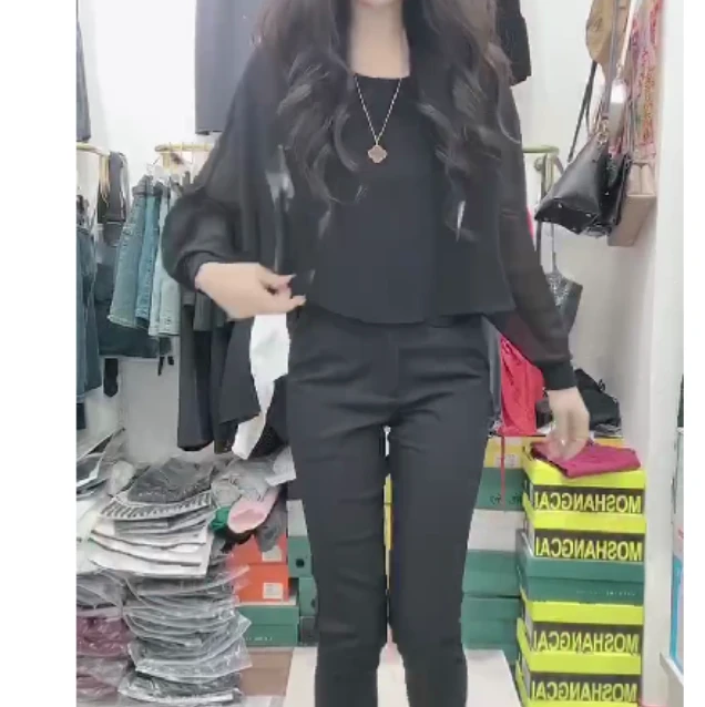 2024夏季新款女装网红气质轻奢爆款气质休闲黑色打底衫裤子叶子