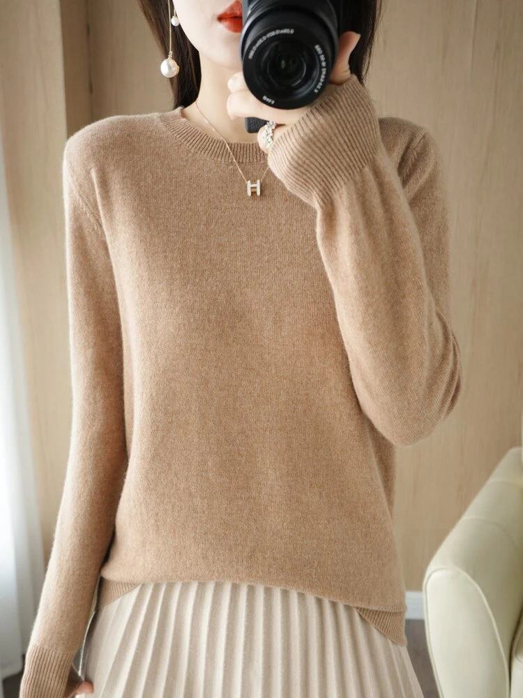秋冬新款经典圆领韩版宽松气质内搭显瘦长袖针织衫女毛衣