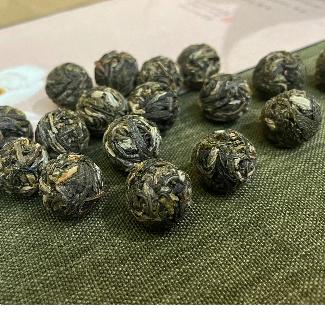 黄草林生茶3－4克小龙珠云南普洱生茶