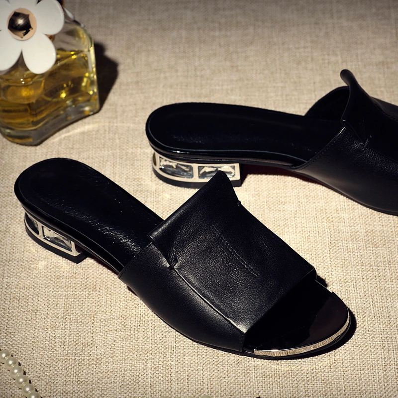 真皮凉拖鞋2025年夏季新款平跟平底拖鞋妈妈大码一字拖女外穿凉鞋