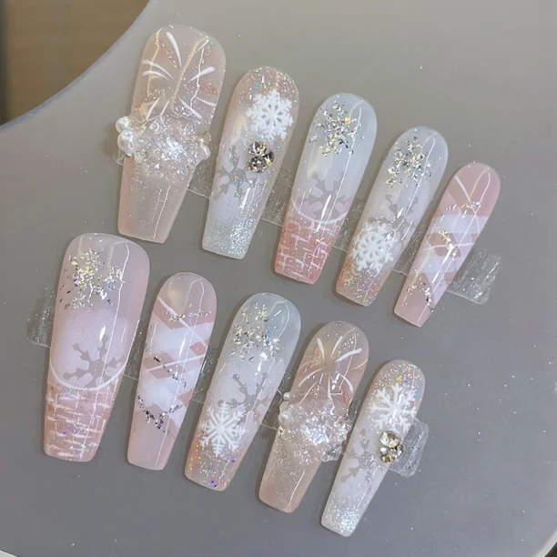 纯手工【粉色恋人】氛围雪花少女淑女气质高级闪亮秋冬新年穿戴甲