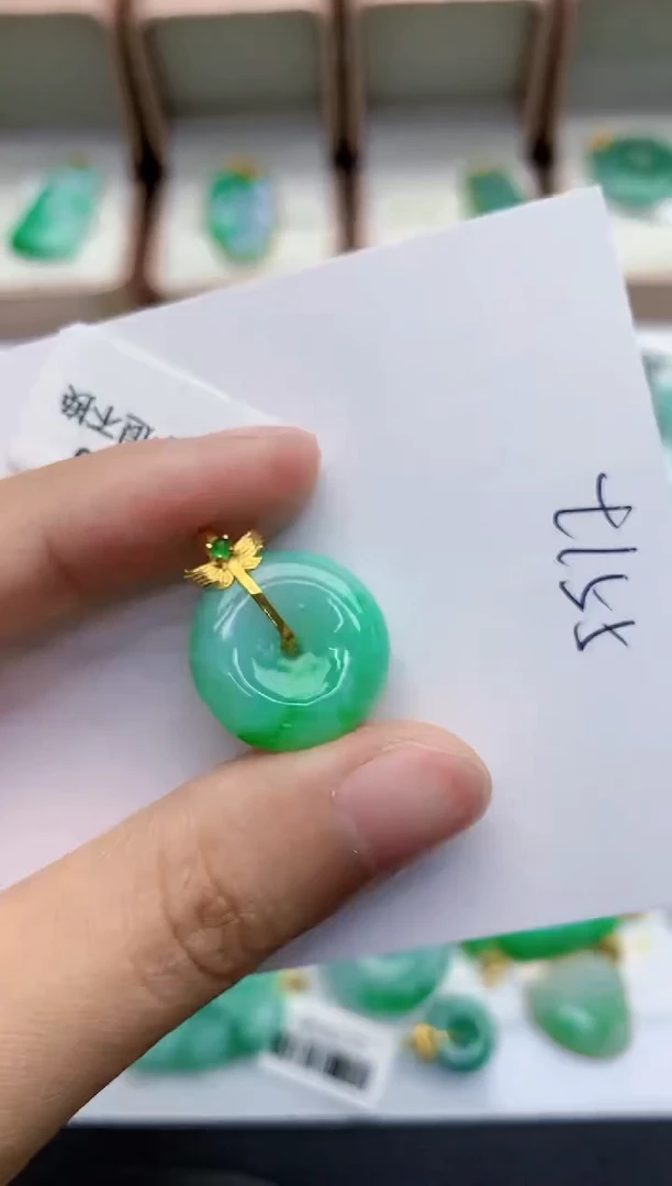 【闪购商品】翡翠颈饰18K金镶嵌0000000000