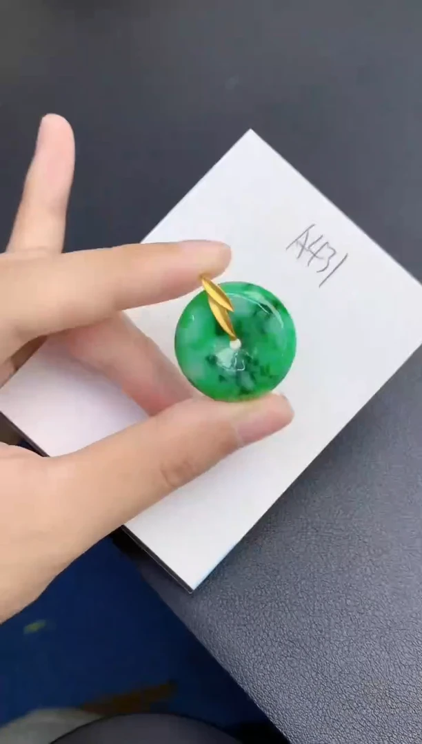 【闪购商品】翡翠颈饰18K金镶嵌0000000000