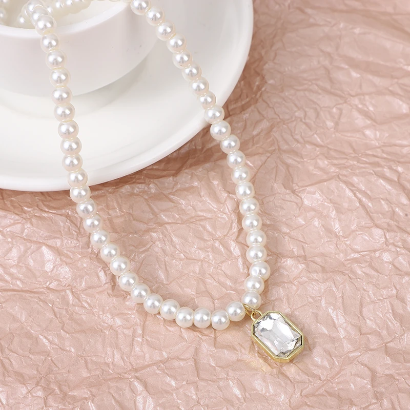 铜合金仿珍珠项链 【怦然心动】NK-206长方形水晶吊坠仿珍珠项链