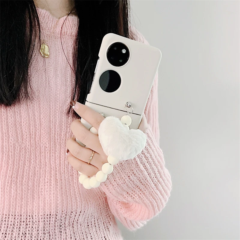 ins毛绒爱心手链适用华为p50 pocket折叠屏手机壳pockets肤感硬壳