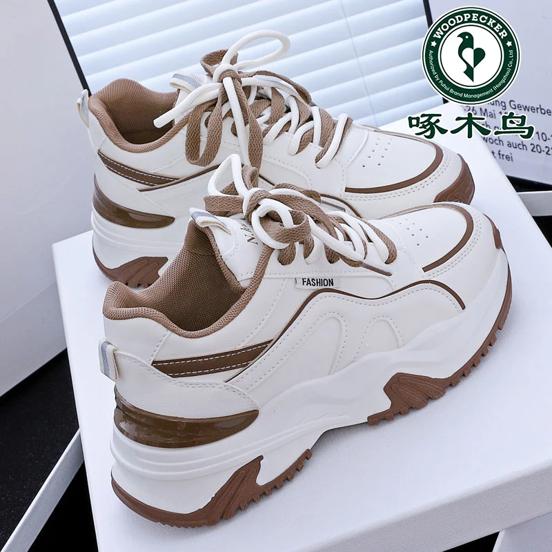 啄木鸟跑步鞋女秋季新款软底百搭老爹鞋女款洋气运动休闲小白鞋女