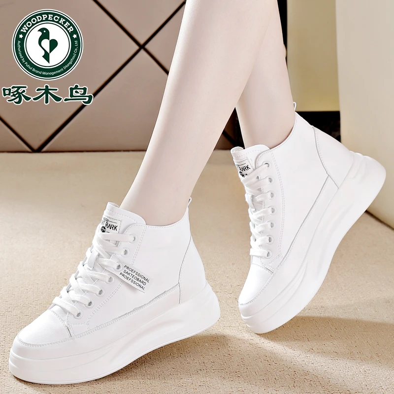 啄木鸟休闲内增高高帮鞋女2024新款冬季平底时尚气质短靴软底女鞋