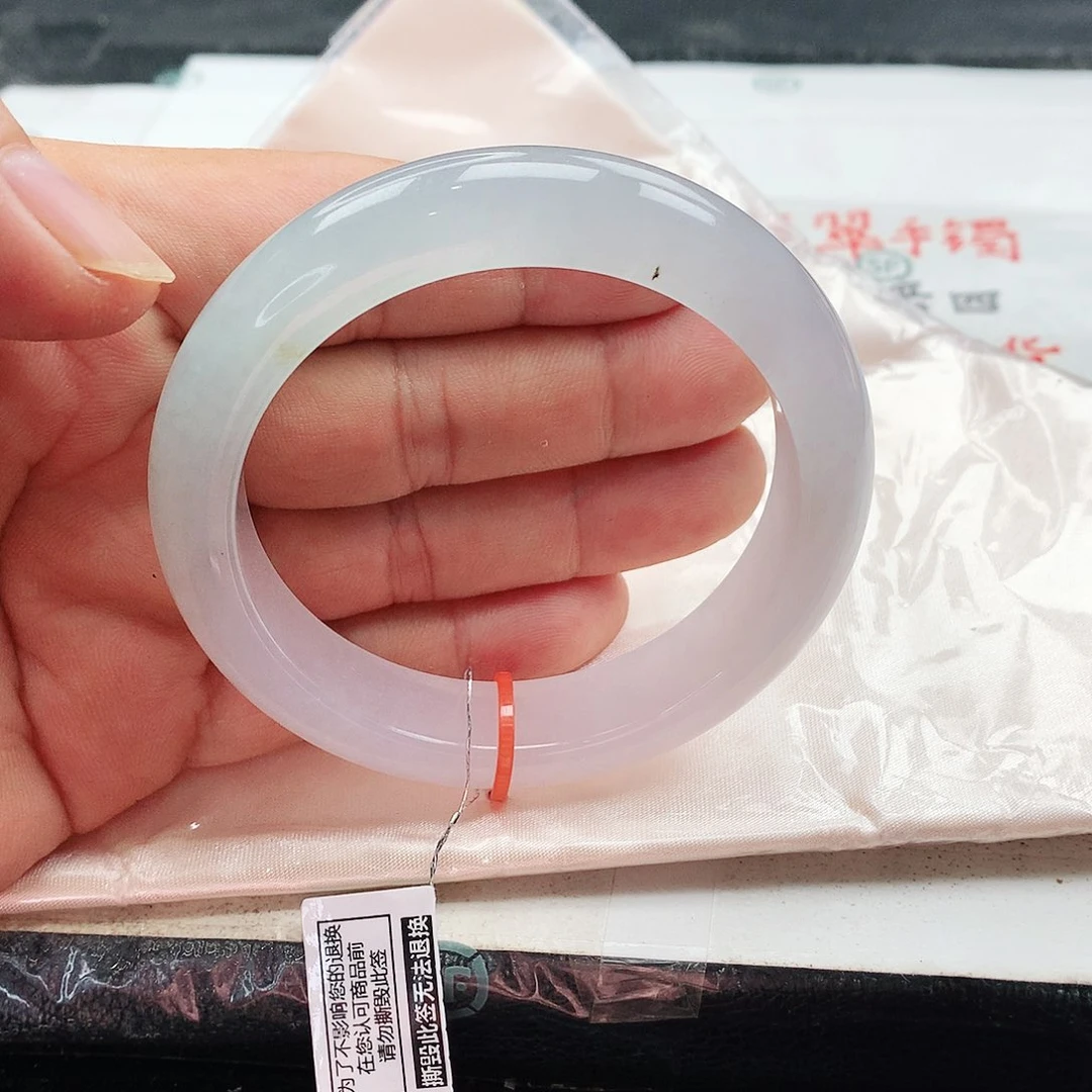 翡翠手镯未镶嵌天然翡翠手镯