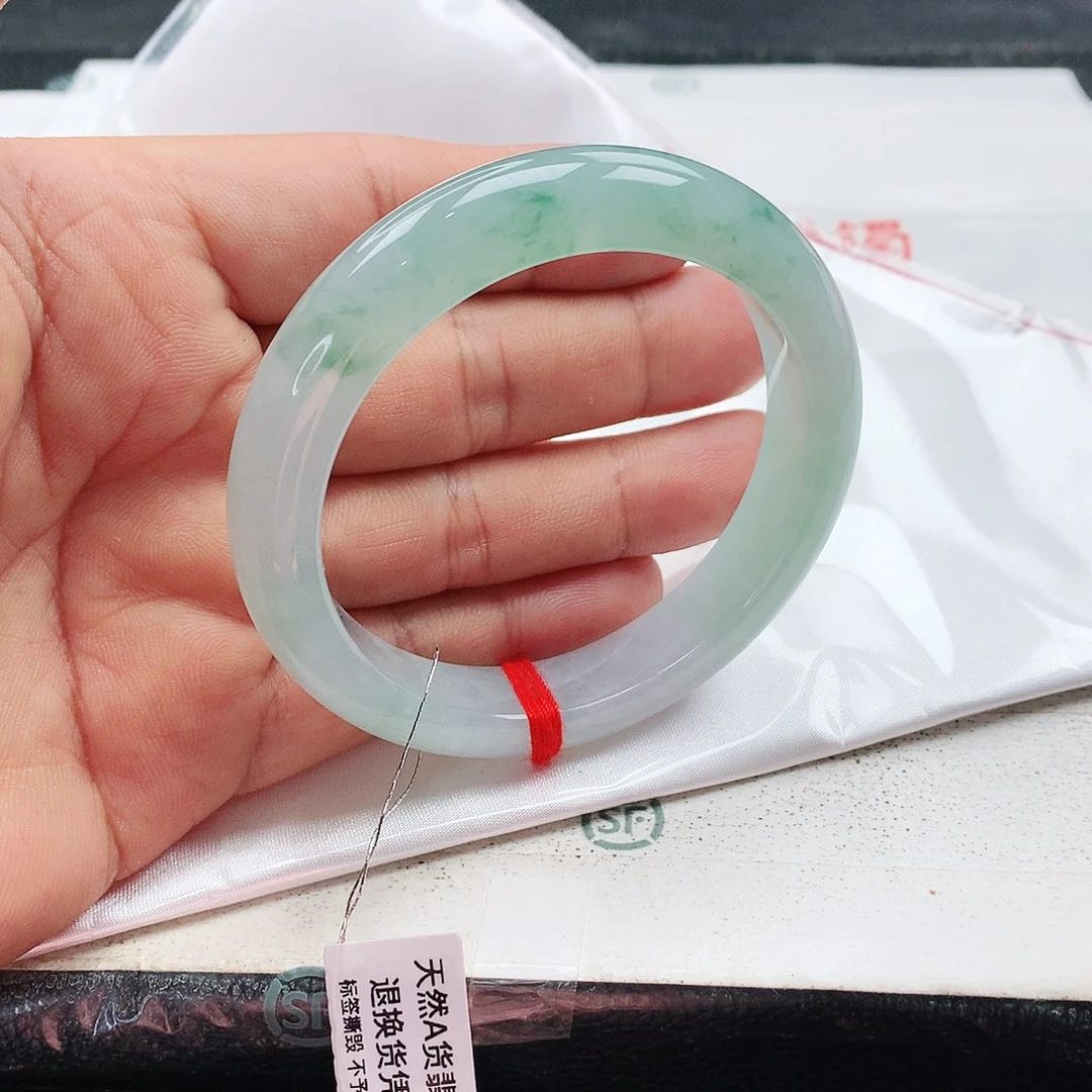 翡翠手镯未镶嵌天然翡翠手镯