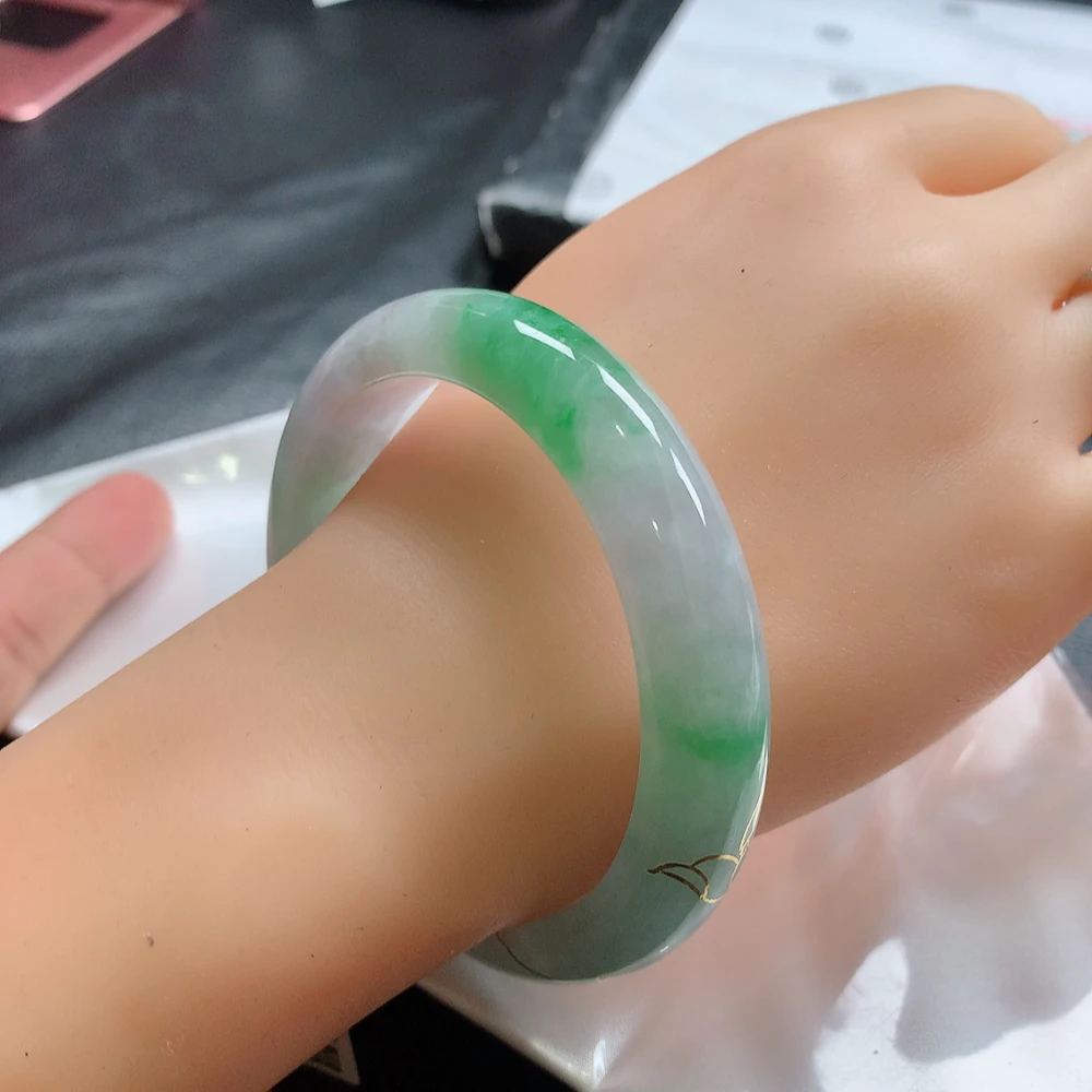 缅甸天然A货翡翠手镯飘阳绿大圈口女士宽边平安镯翡翠色冰透绿色