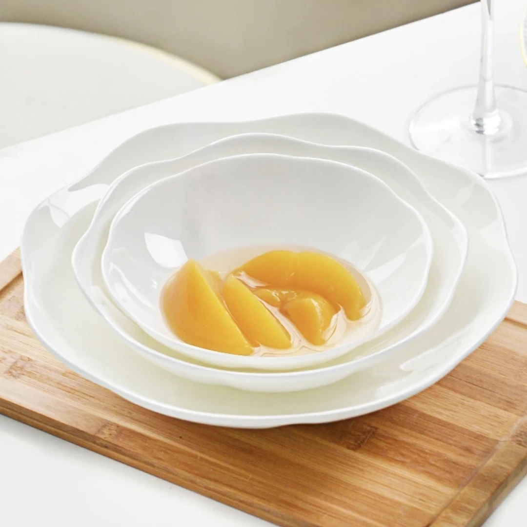 景德镇骨瓷纯白花瓣盘家用陶瓷菜盘网红餐厅餐具异形冷菜盘水果盘