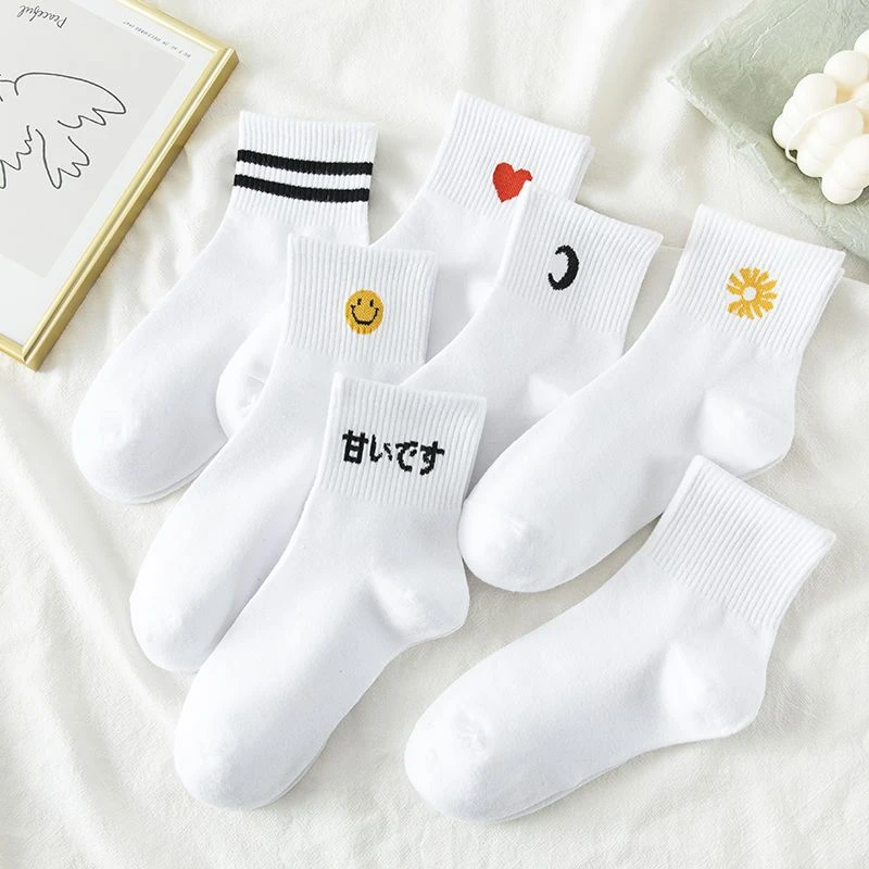 袜子女韩版中筒ins潮网红春秋冬季黑白色长袜可爱日系运动棉袜