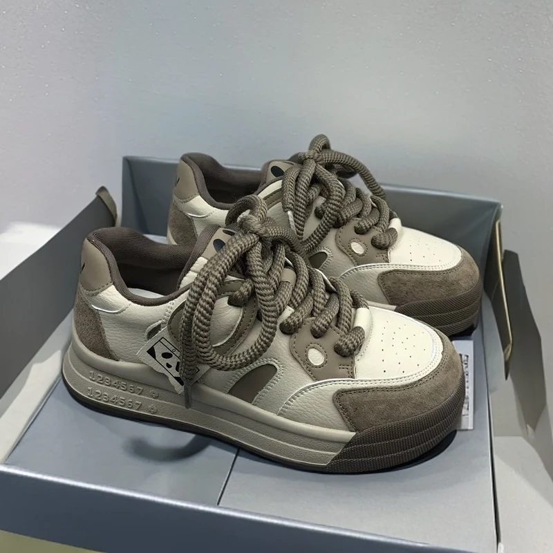 厚底舒适休闲板鞋