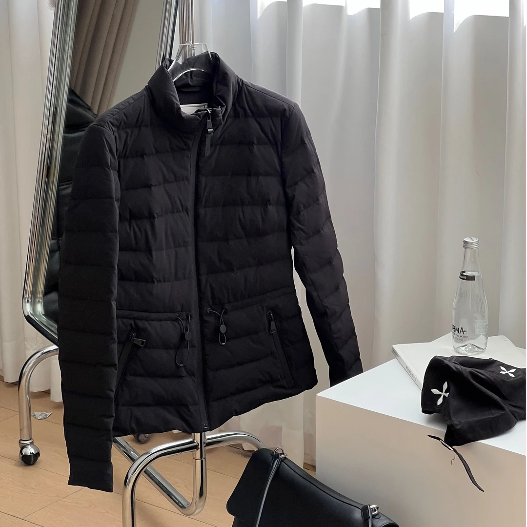 Momoshero【lu系沙漏羽绒升级版轻羽绒轻薄户外感90白鹅绒收腰外套