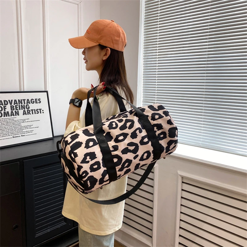 短途出差旅行包女时尚大容量手提包轻便旅游包登机行李包健身包潮