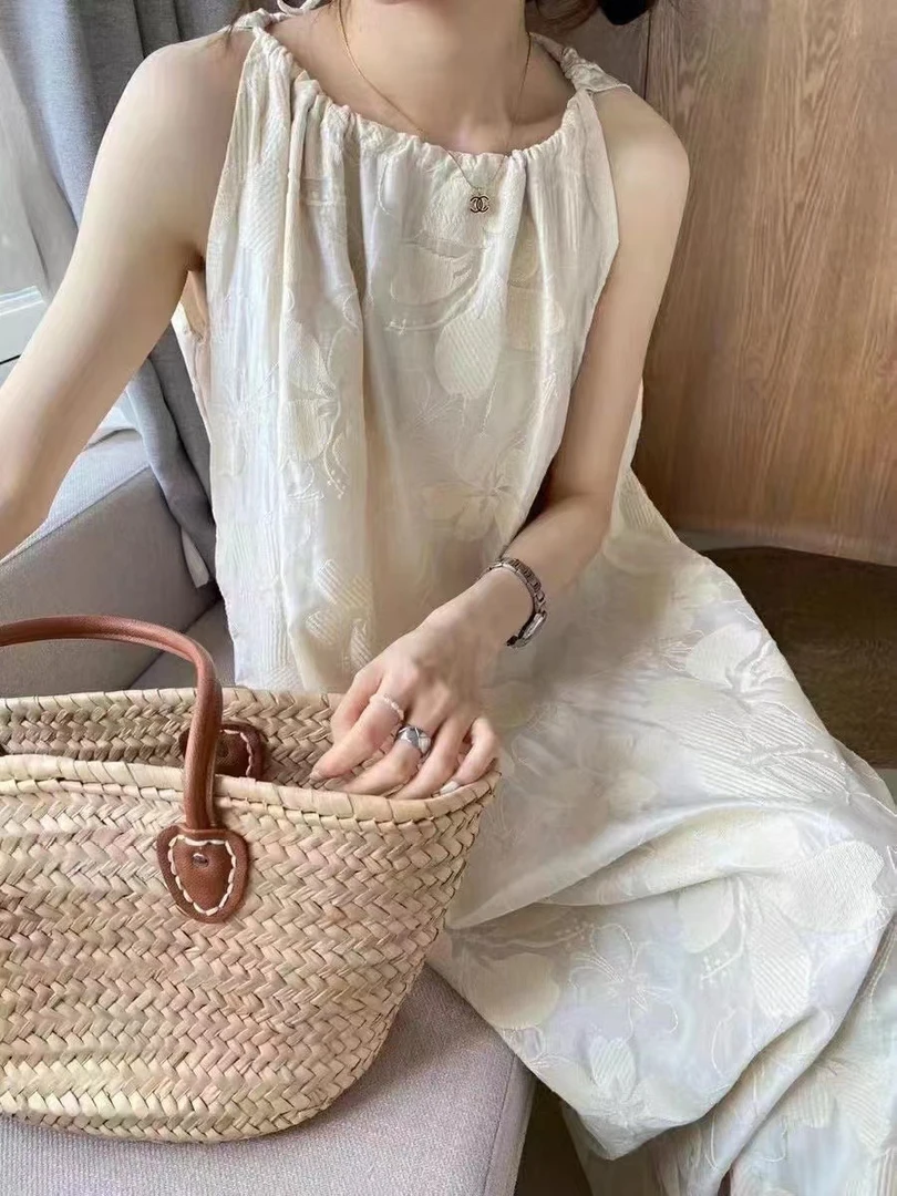 深圳南油高端女装连衣裙设计款