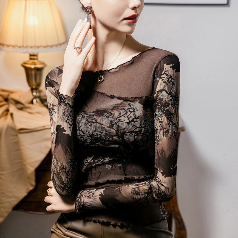 一字领复古印花网纱拼接打底衫女长袖春秋季新款时髦上衣洋气小衫