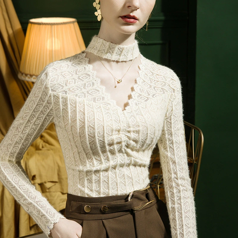 设计感挂脖蕾丝打底衫女修身春秋内搭镂空性感洋气长袖磨毛上衣