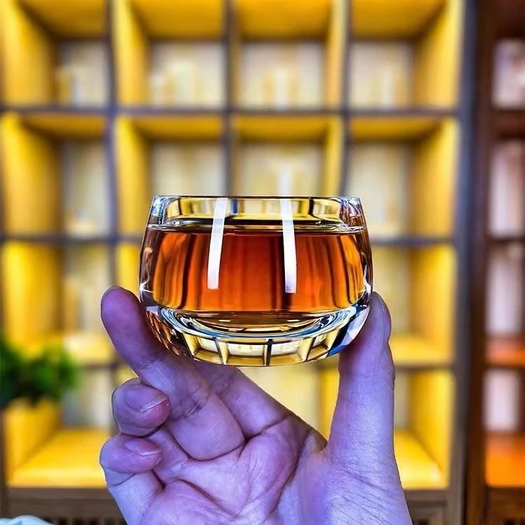纯水晶杯玻璃杯小号水晶茶杯功夫茶具手工打磨耐高温主人杯棋子杯
