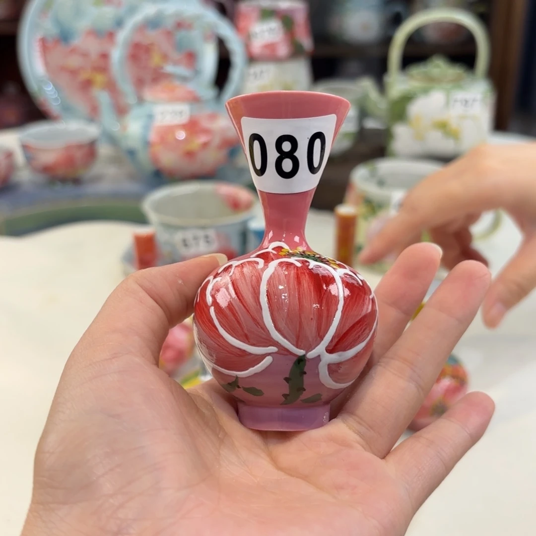 瓷片兔兔盖茨。兔兔好