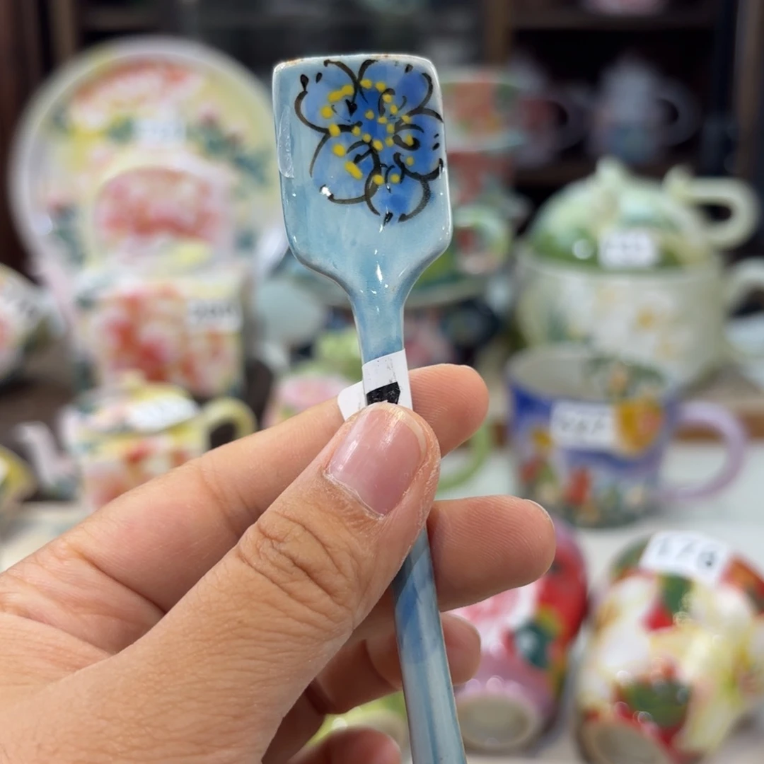 瓷片兔兔的小可爱啊我好