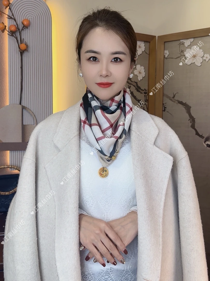 【新粉福利】70*70方巾气质百搭时尚丝巾夏季--卡其格子