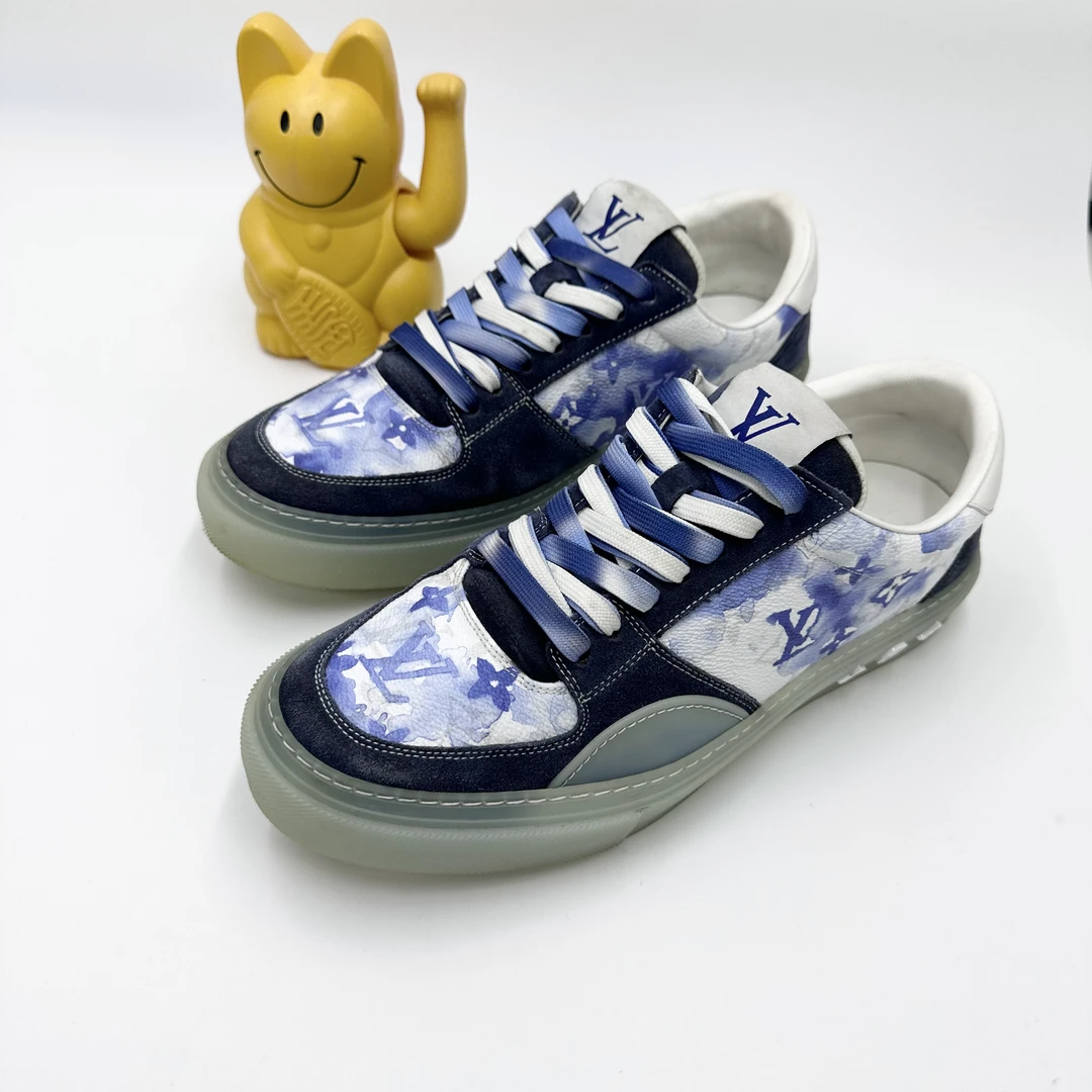Lv/42.5码/蓝色扎染水墨满印板鞋/95新
