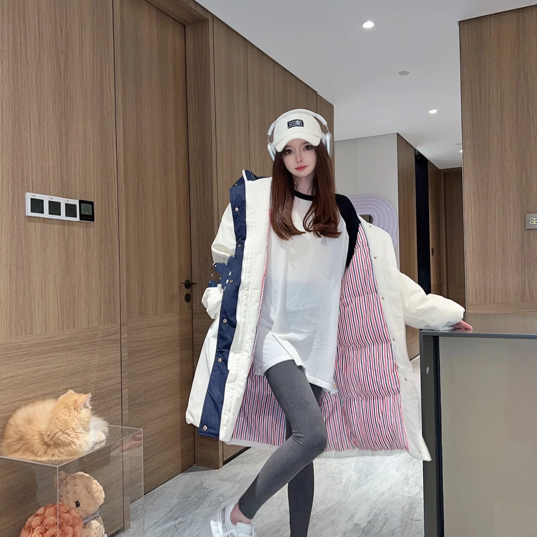 【陶陶推荐】TT Studio | 秋季新款设计款内条纹撞色羽绒服