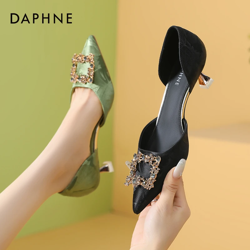 达芙妮水钻方扣优雅新中式国风2024包头凉鞋尖头气质百搭中跟女鞋