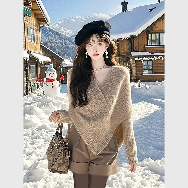 法式不规则V领设计感毛衣女2024冬小众宽松独特内搭杏色针织上衣