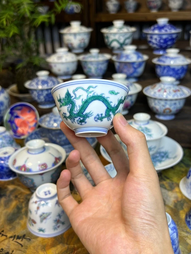 明逸堂手绘斗彩龙纹杯子