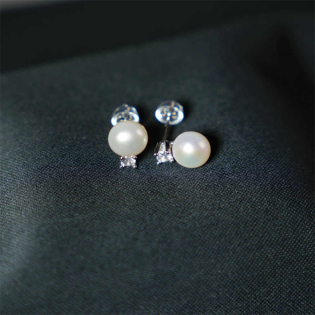 蝉明-天然淡水珍珠S925银耳钉